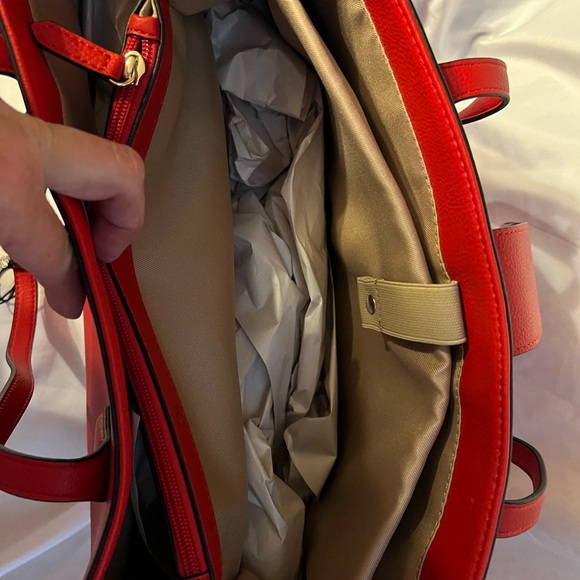 NWT Kate Landry purse. - Picture 7 of 14